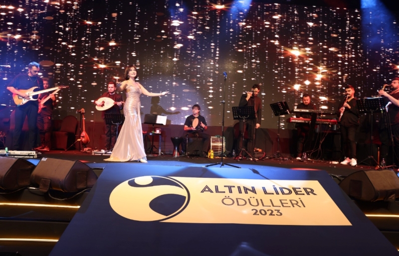Altın Lider Ödülleri Büyülü Gala Geceleri Yıldızlar Geçidine Sahne Oldu!  Altın Lider Ödülleri Büyülü Gala Geceleri Yıldızlar Geçidine Sahne Oldu!